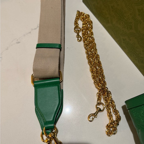 GUCCI Calfskin Green Matelasse bag Small with gold chain and canvas strap EUC - Picture 2 of 9